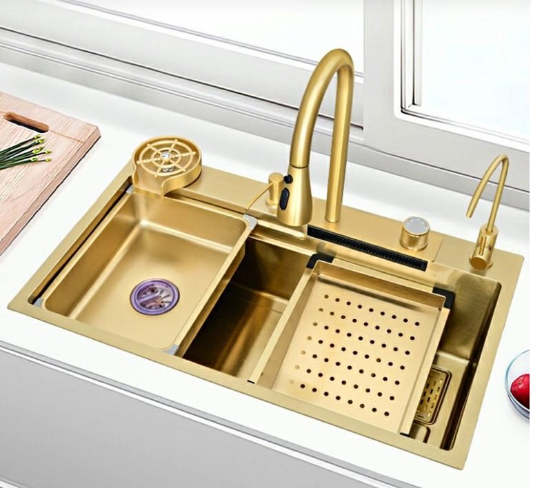 Kitchen Sink Stainless Steel Nano Raindance Waterfall With Pull-Out Faucet, Cup Washer
